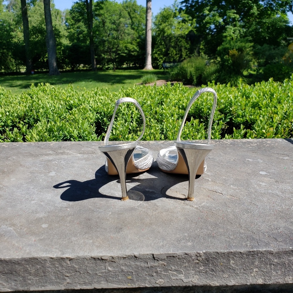 Shoes - Picture 3 of 4